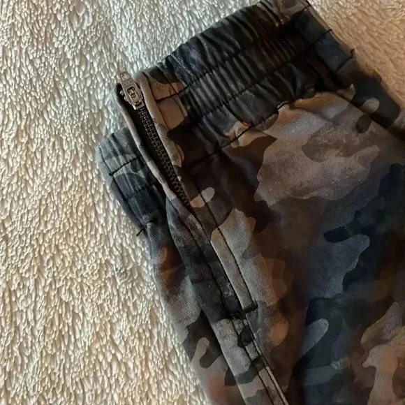 SPANX Stretch Twill Joggers - Picture 7 of 7